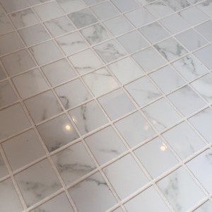 marble mosaic floor in the bathroom. lovely!